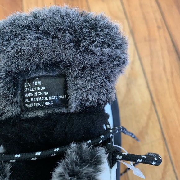 Weatherproof boots black and white - Picture 4 of 5